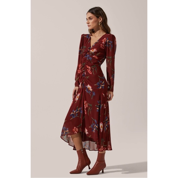 ASTR Mauve Floral High Low Ruched Front Midi Dress Size Medium - Picture 4 of 14
